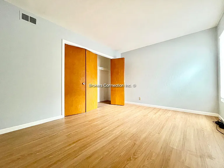 1649 12th Ave #8 — Photo 12