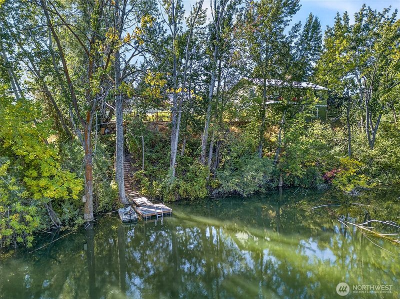 4th image of 3110 West Malaga Rd