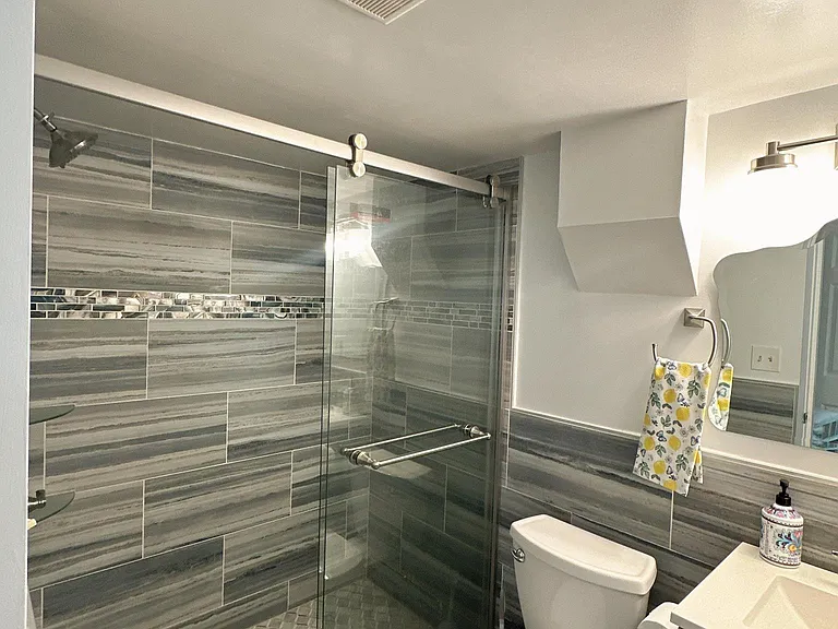 11825 Falls Rd #L101 — Photo 17