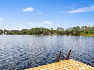 299 Riley Lake Dr, Hawthorne, FL 32640