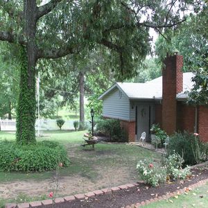 5833 Pinehill, Shreveport, LA, 71107