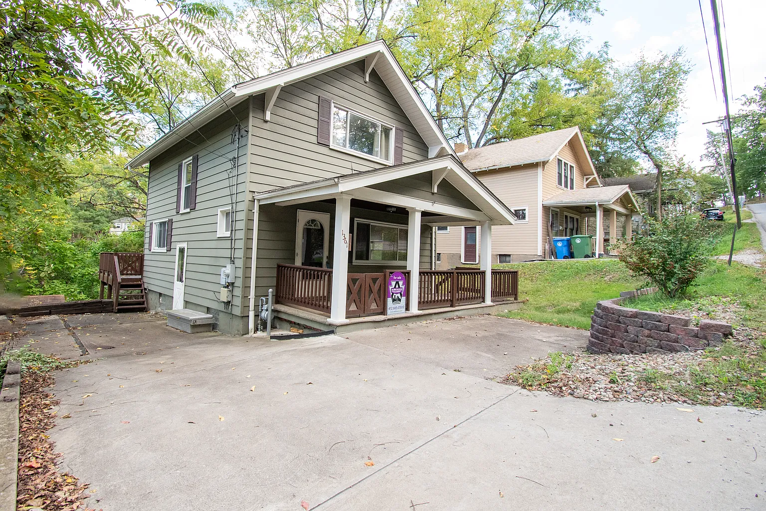 1361 Grove Rd photo 1