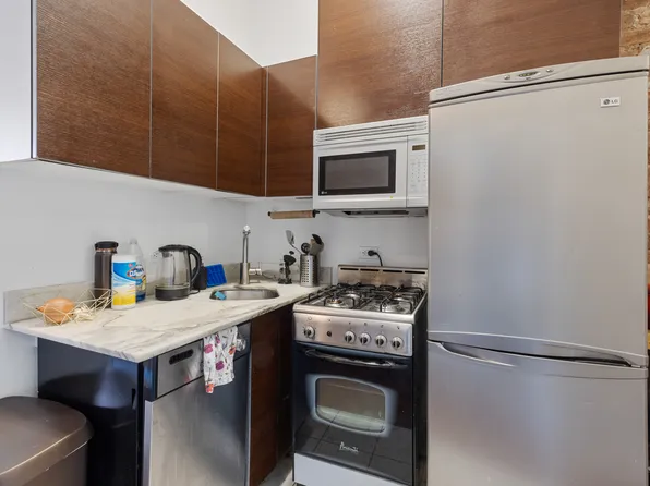 380 Broome St APT 18, New York, NY 10013