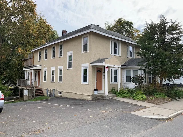 237 Bridge St — Photo 1