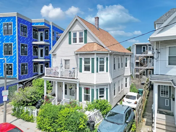 6 Eight Weld Hill St, Jamaica Plain, MA 02130