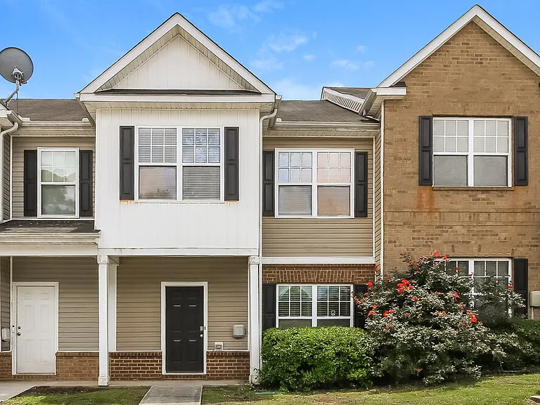 2285 Bigwood Trl — Photo 1