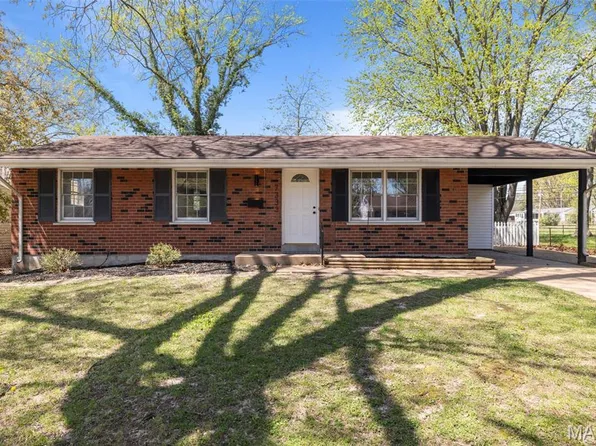 7333 Gerardini Dr, Hazelwood, MO 63042