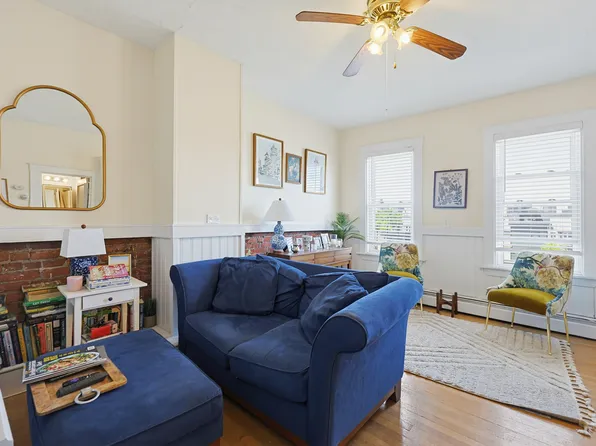 516 E 3rd St, South Boston, MA 02127