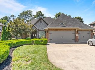 4681 N Crosswinds Dr, Fayetteville, AR 72764