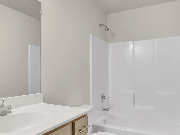 62 Helene Ct — Photo 27