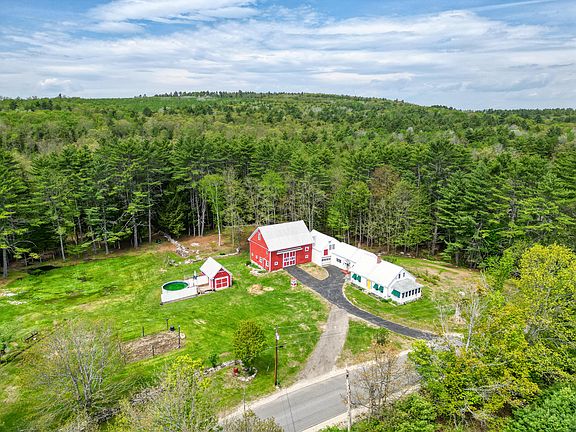 3rd image of 75 Patterson Road