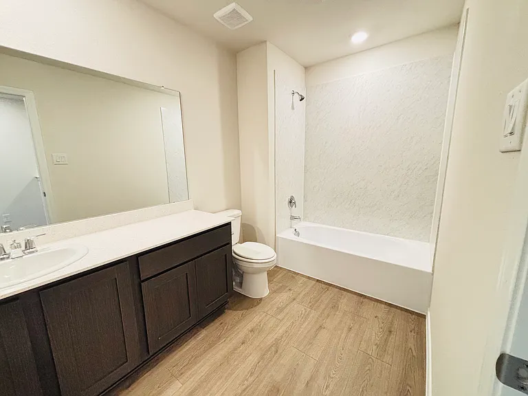 120 Redwood Rd — Photo 16