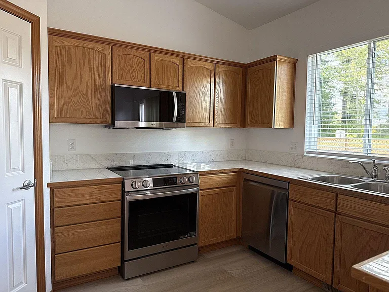 4607 149th St SE — Photo 3
