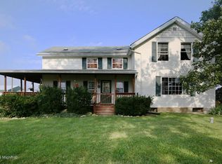 4758 Hill Rd, Bellevue, MI 49021