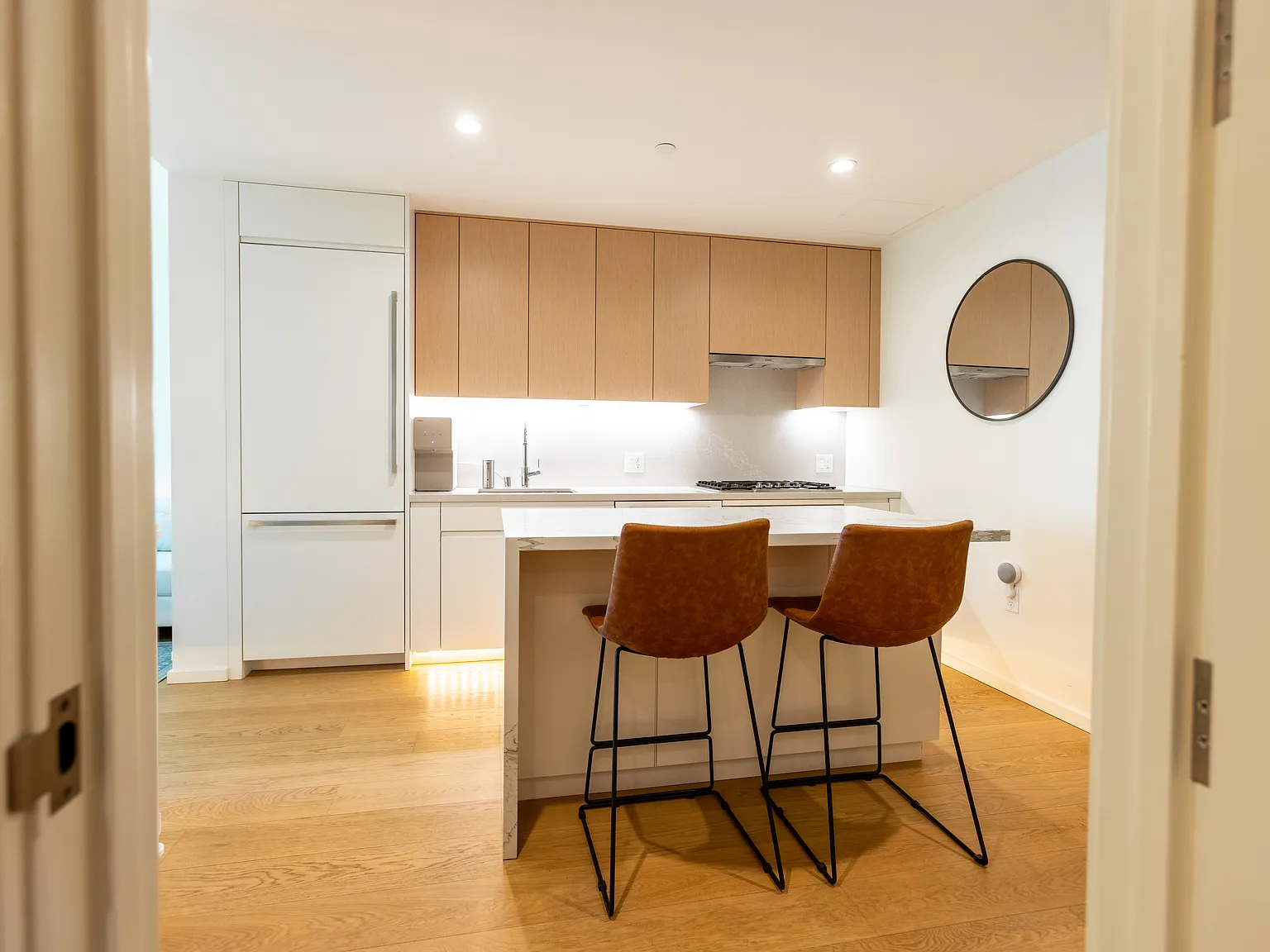 Studio, 565 sqft, $2,700 — Photo 3