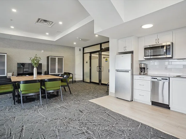 30 Hanmer St W #203 — Photo 34