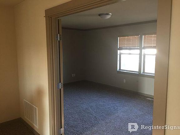 5th image of 14525 80th Ave E