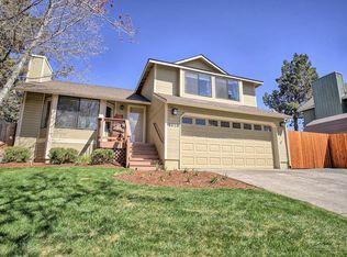 1616 NE Hollow Tree Ln, Bend, OR 97701