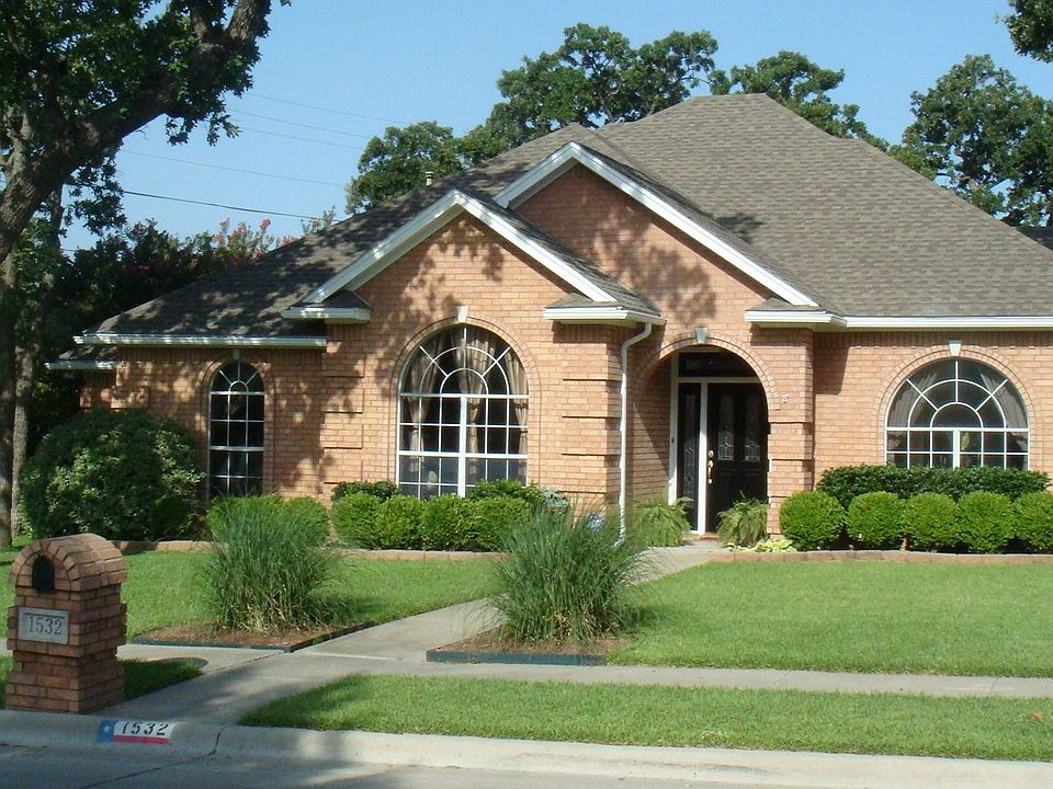 1st image of 1532 Highland Oaks Dr