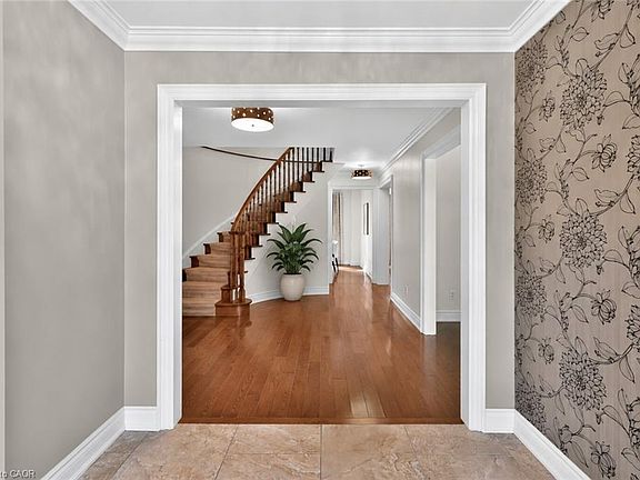 5th image of 3861 Promontory Cres
