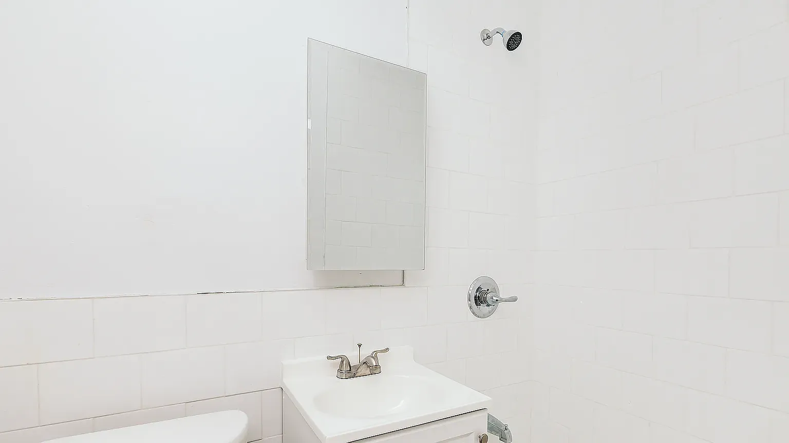 74 Starr Street — Photo 4