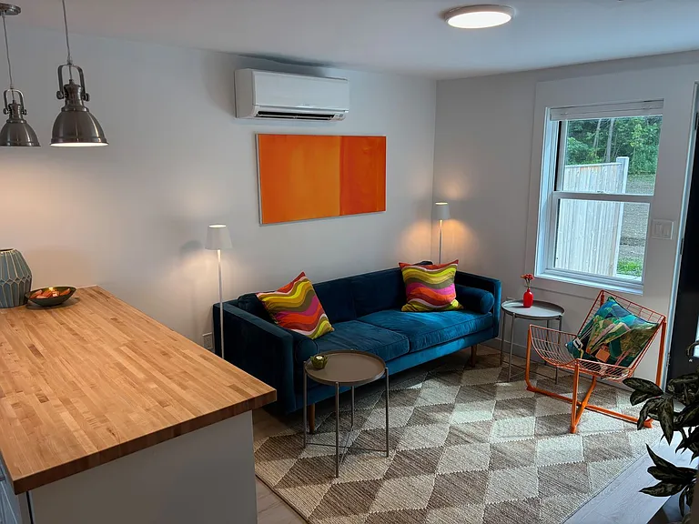 200 Laurel St — Photo 13