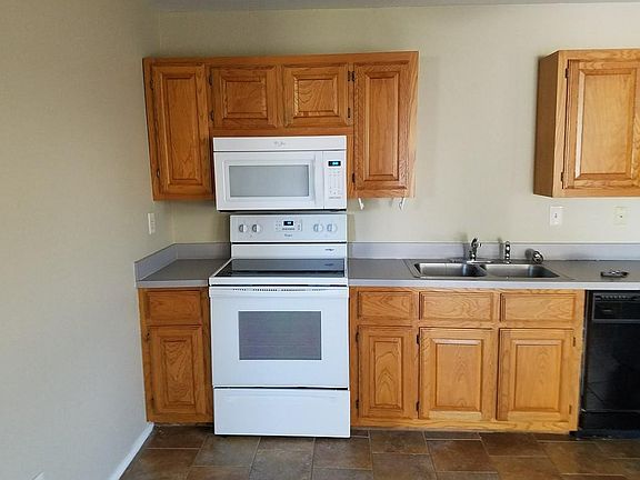 3rd image of 6626 Christa Ct