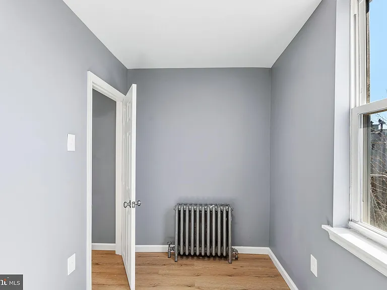 2224 E Clearfield St — Photo 21