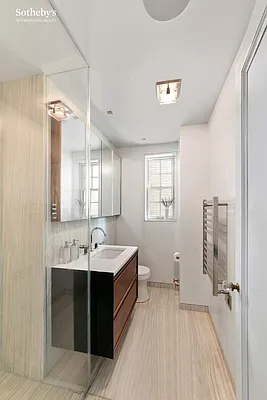 Sold by Sotheby's International Realty | media 17