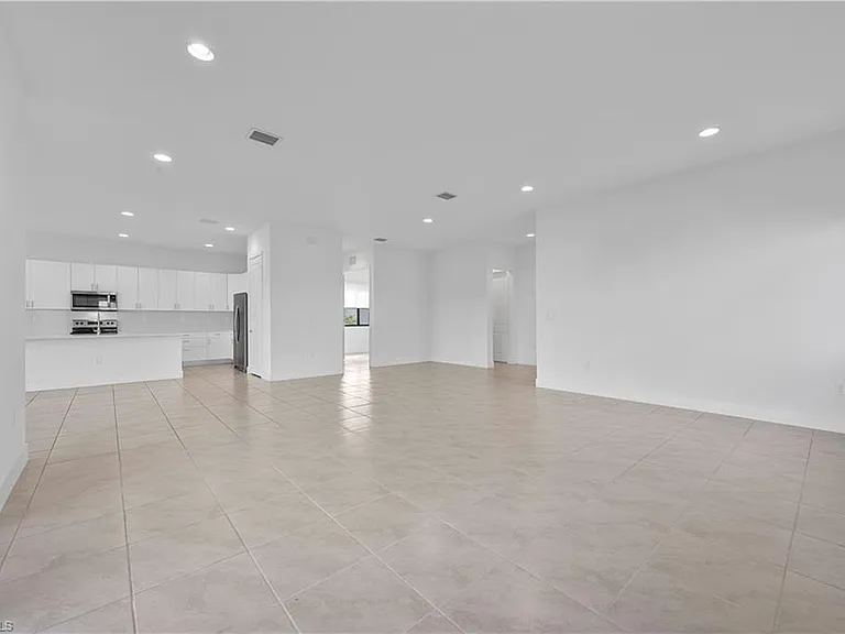 5032 Frattina St — Photo 9