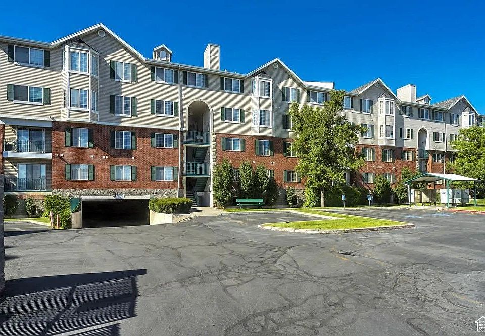 1st image of 112 W Cougar Blvd Room 314-3