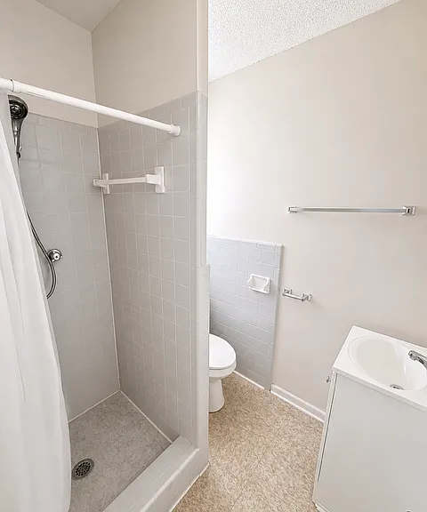 83 Peachtree Dr — Photo 5