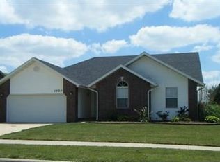 1020 W Thorngate Dr, Ozark, MO 65721