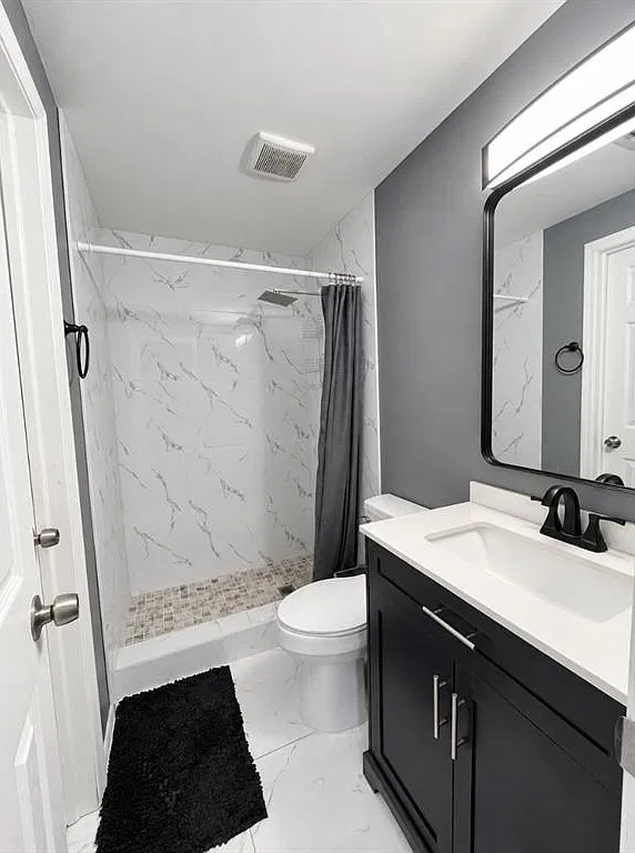 3 bed, 1.0 bath, 1000 sqft, $2,300 — Photo 4