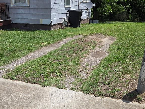 4th image of 17 Carlson Ave