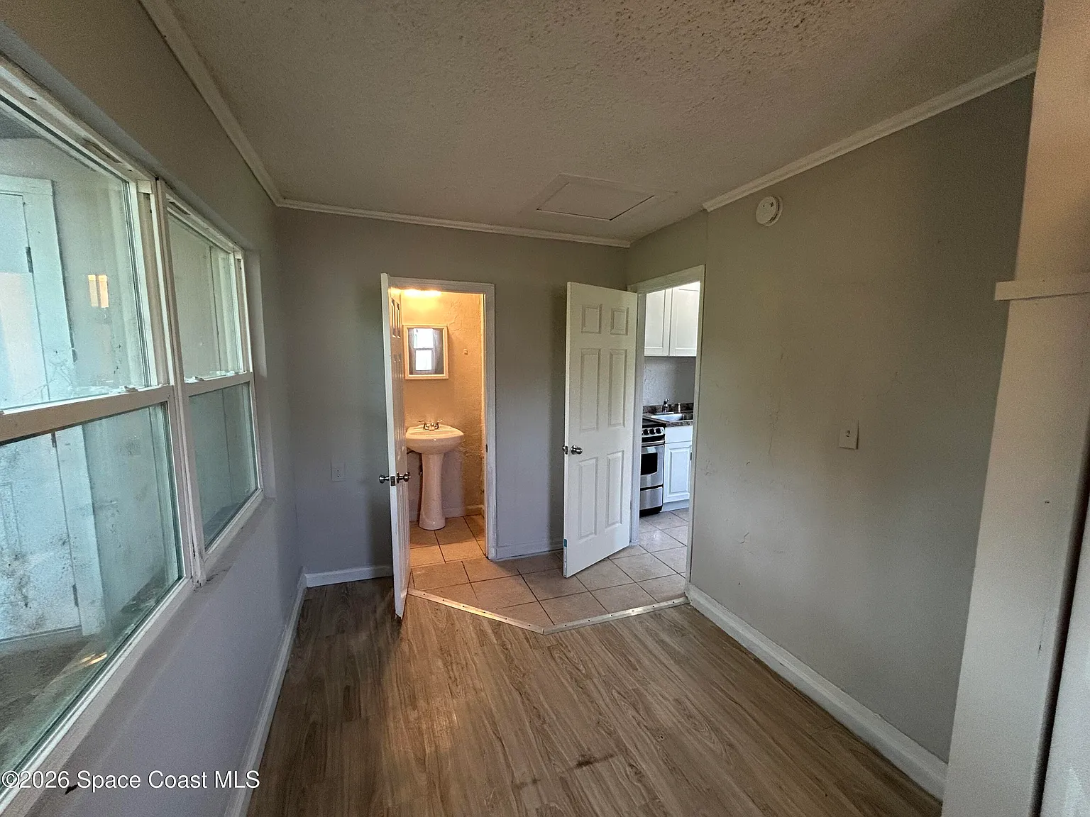 1 bed, 1.0 bath, 850 sqft, $800 — Photo 2
