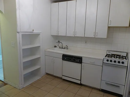 Rented by Immac Realty | media 25