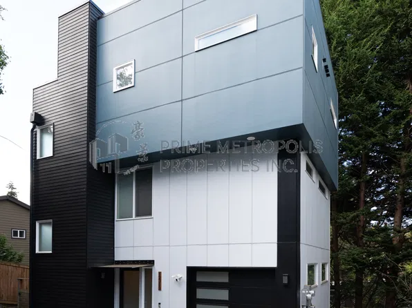 12313 14th Ave NE, Seattle, WA 98125