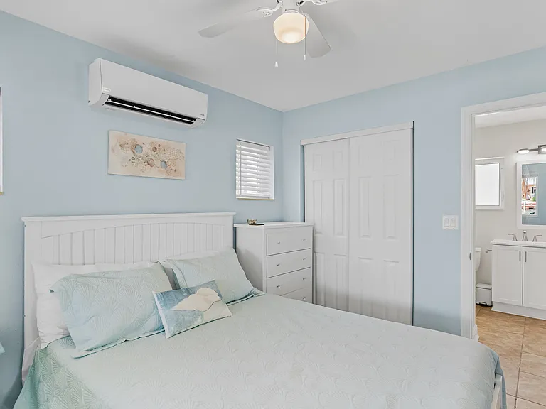 14827 N Bayshore Dr — Photo 17