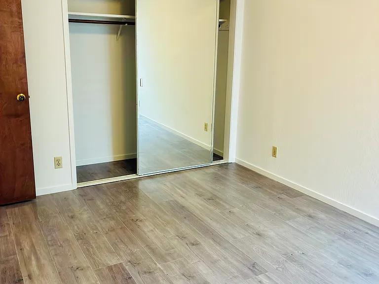 247 20th Ave #1 — Photo 8