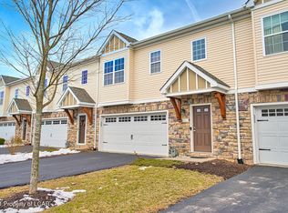 211 Thomas Ln, Hazleton, PA 18202