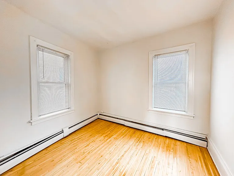2121 Hennepin Ave S — Photo 31