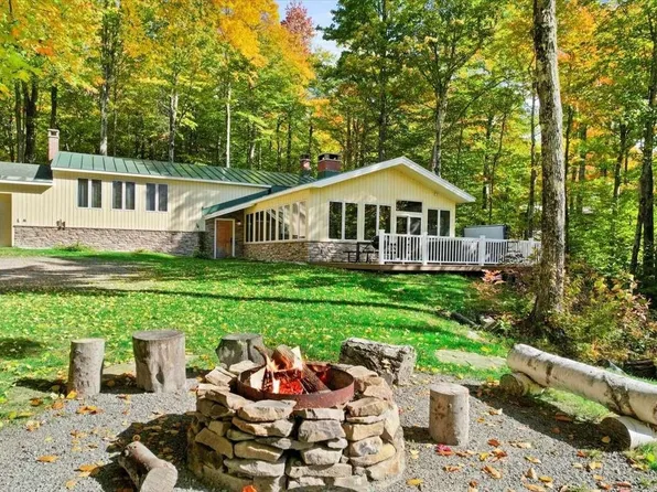 34 Mountain View Road, Winhall, VT 05340