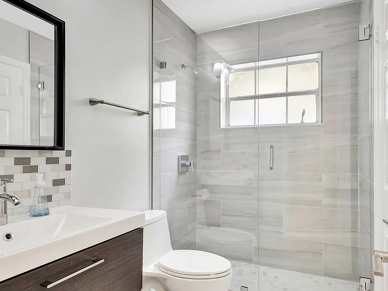 7 Wyndham Ln — Photo 31