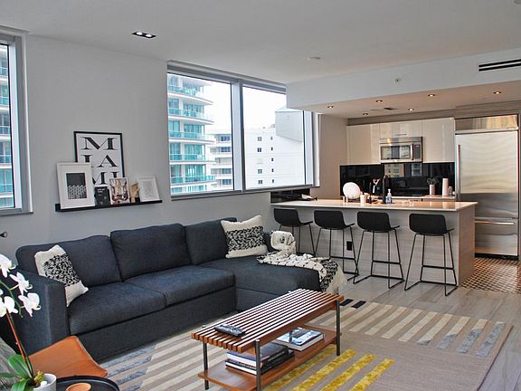 3rd image of 1300 Brickell Bay Dr APT 1209
