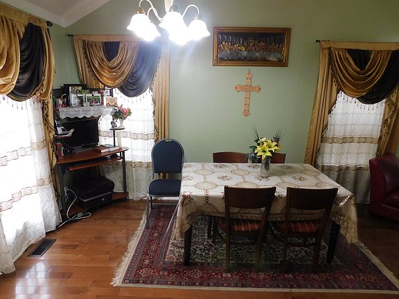 4th image of 3420 White Pine Dr