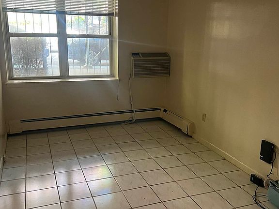 2nd image of 340 E 87th St #B