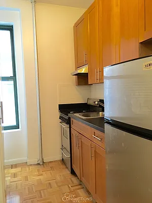 Rented by City Connections Realty | media 1