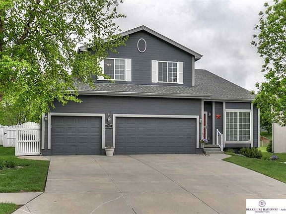 2nd image of 4702 N 162nd St