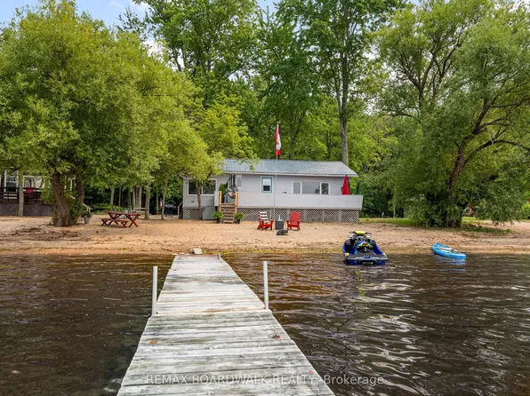 391 Leavoy Ln, Horton, ON K7V 3Z8